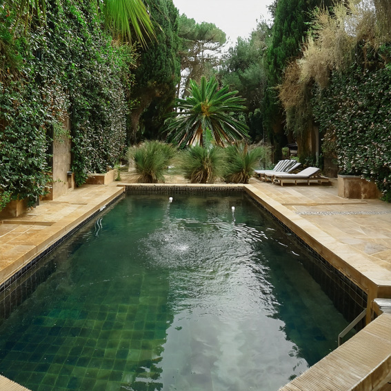 pool exotic 