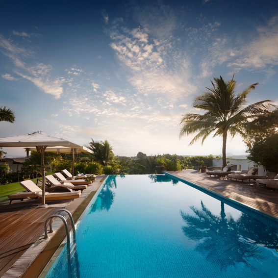 pool luxury